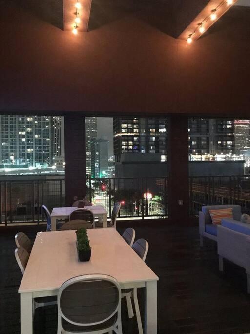 Luxury Apartment Close To Everything W Free Parking 5 Houston Eksteriør billede
