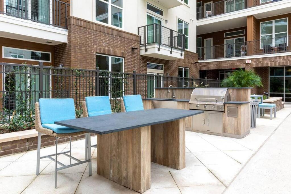 Luxury Apartment Close To Everything W Free Parking 5 Houston Eksteriør billede