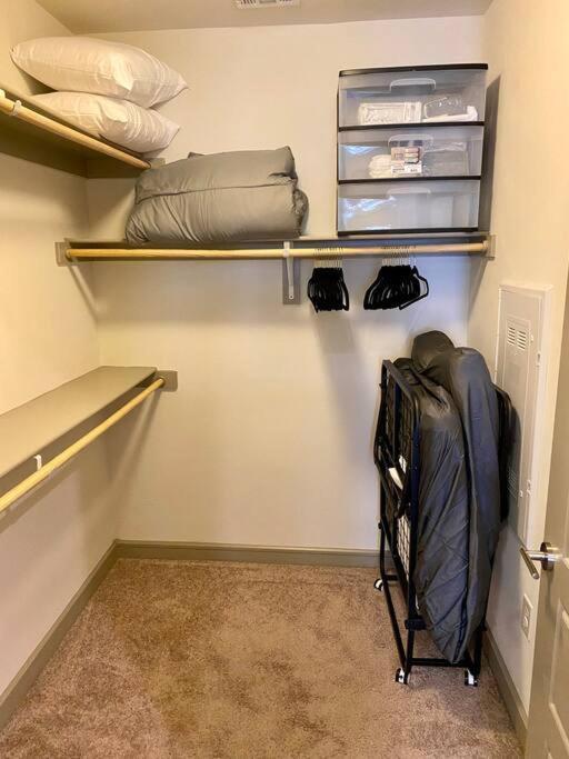 Luxury Apartment Close To Everything W Free Parking 5 Houston Eksteriør billede